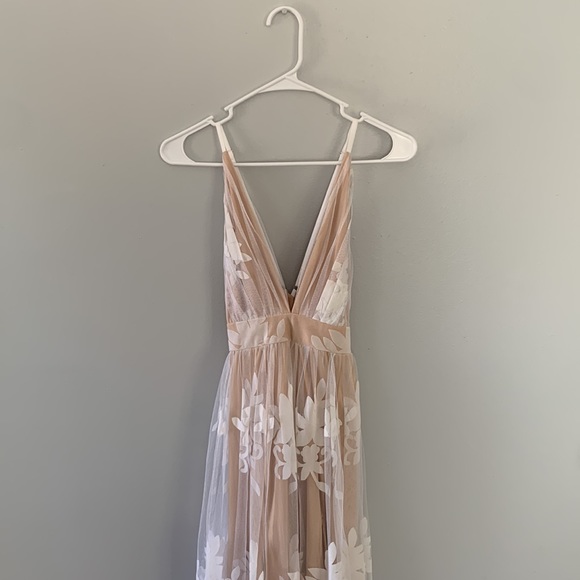 Special Occasion Maxi Dress with Velvet Floral Detail, Size M, Color Nude&White - Picture 13 of 16